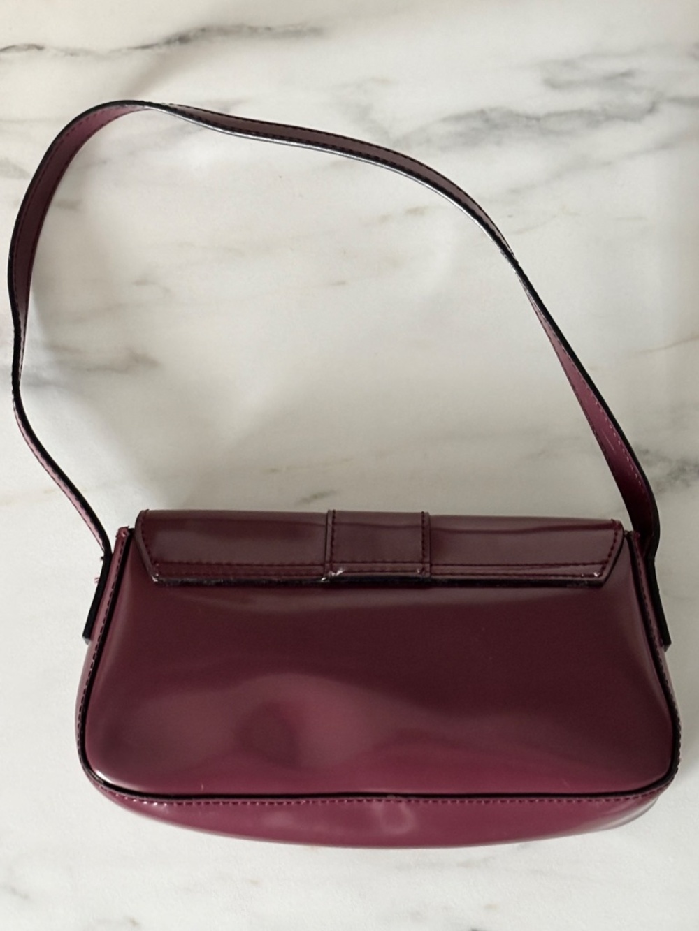 Vintage Y2K Guess Maroon Patent Finish Shoulder Bag Handbag Buckle Purse 2000's - Picture 15 of 15